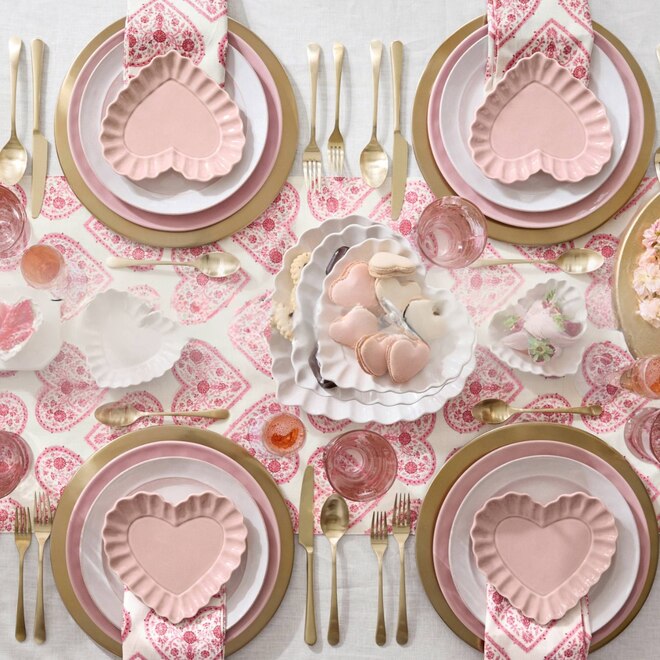 Pottery Barn Presidents' Day Sale: $3.99 Plates, $3.99 Towels & More